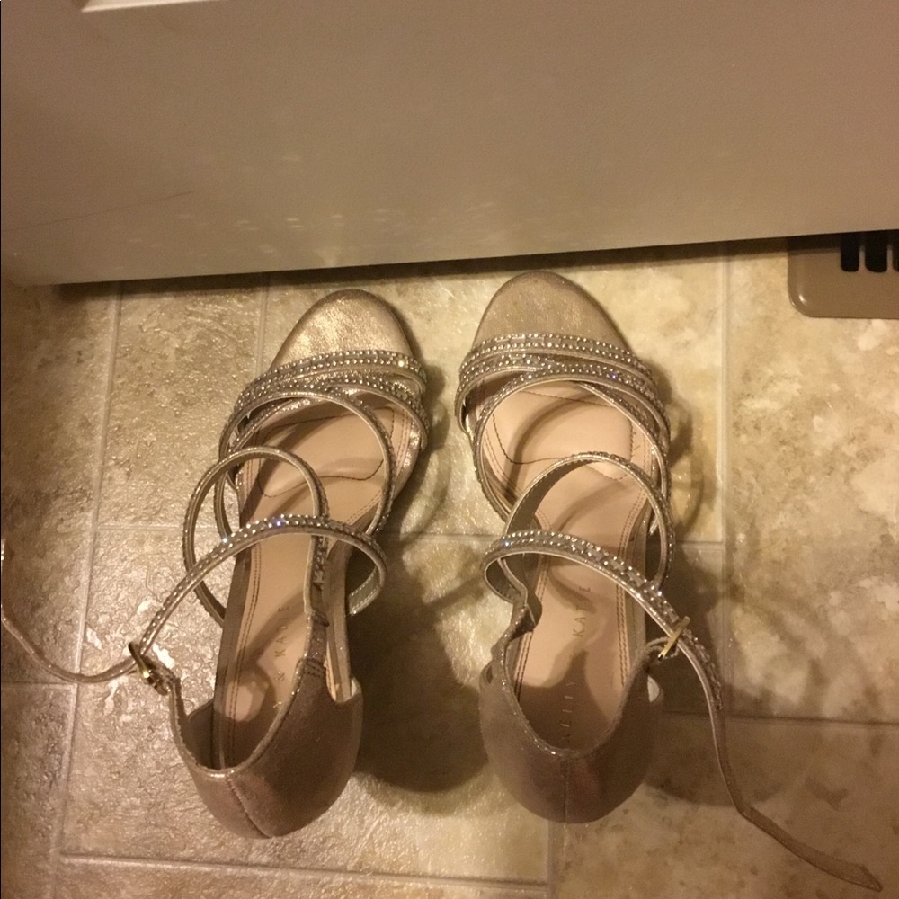 High heels - Picture 2 of 5